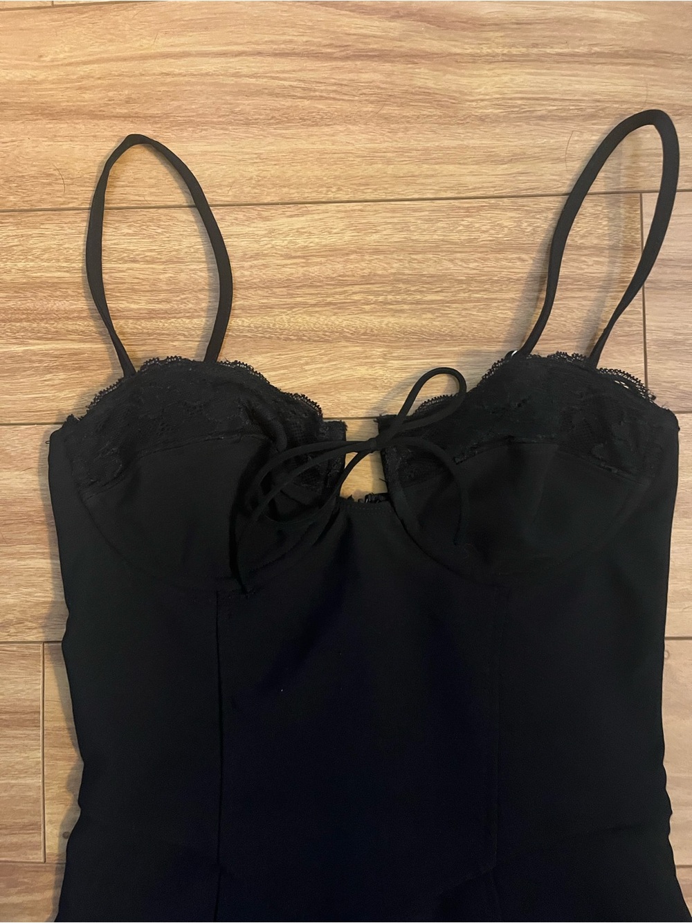 Edikted Maisie Corset Mini Dress - Picture 3 of 5